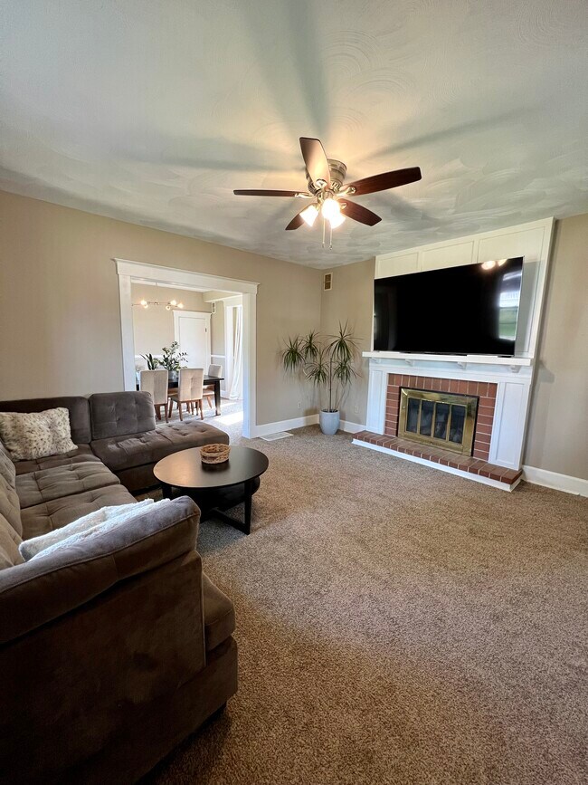 Photo - 4393 Matson Ave