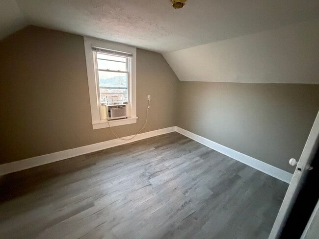 Photo - 921 Fairview Ave