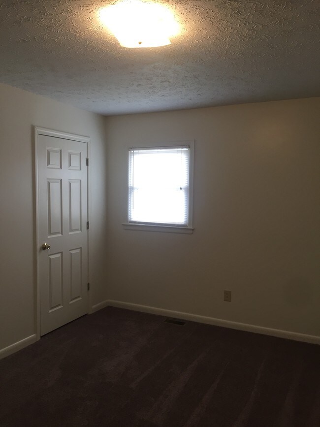 36 Bedroom 2 - 36 White Cir