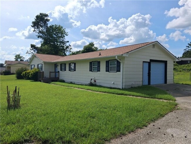Photo - 2275 Briarwood Dr SW