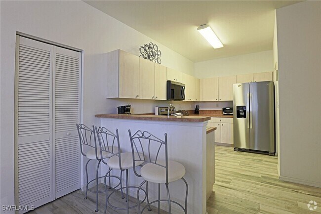 Building Photo - 15550 Bellamar Cir Unit 1621 Rental