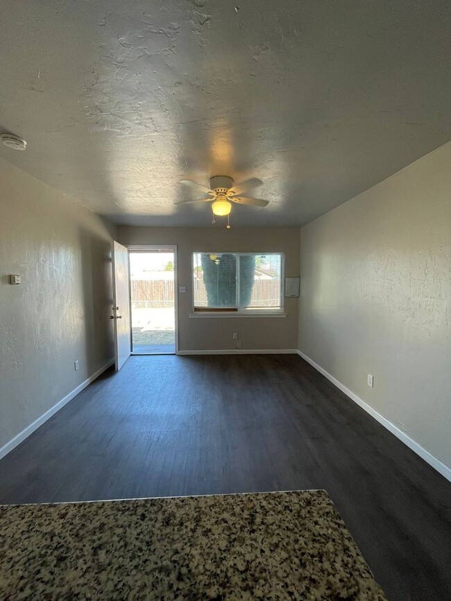 Photo - 1137 Jones Ave Unit 1141