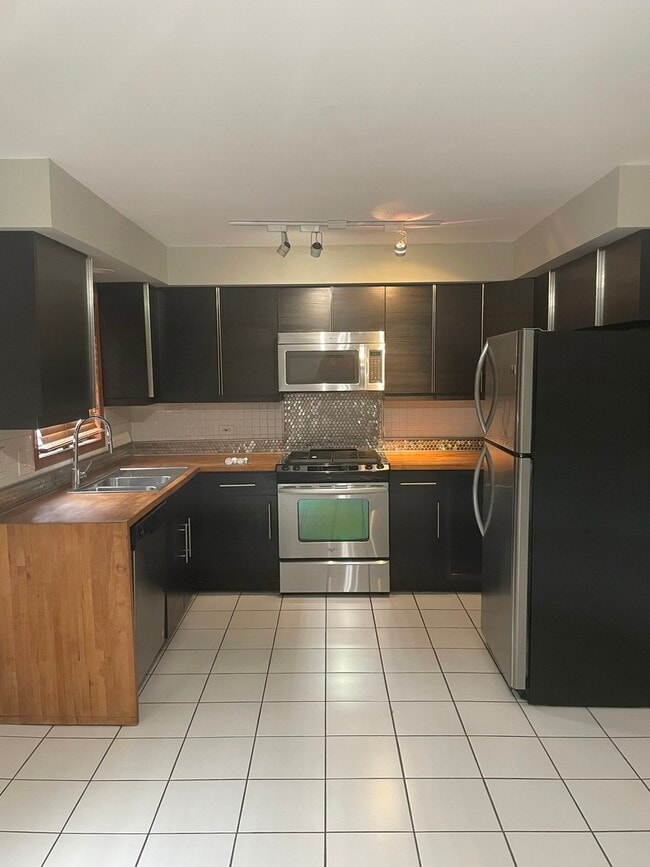 309 Elgin Ave