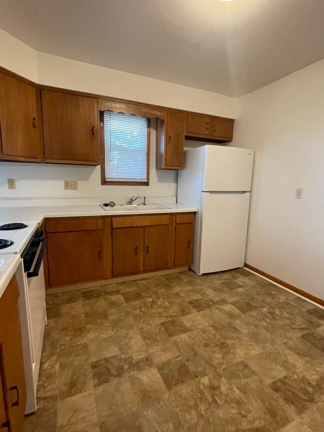 Photo - 205 W Walworth St Unit 5