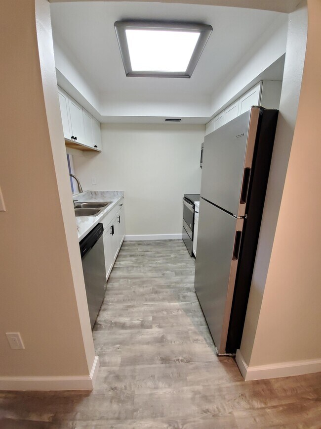 Photo - 6040 Shaker Wood Cir