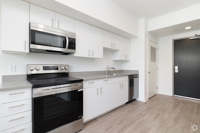 1BR, 1BA - 474SF - Kitchen