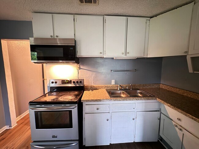 Photo - 1602-1604 N Park St Unidad 1604 N Park