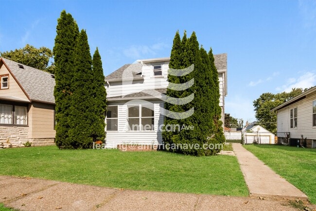 Building Photo - 161 16th Ave