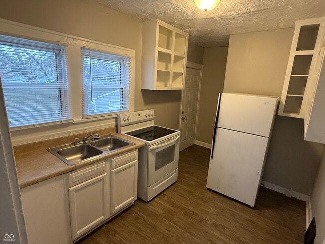 Photo - 1522 N Tacoma Ave