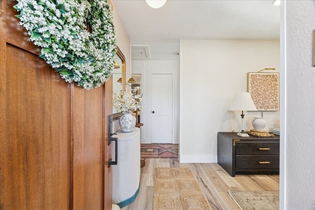 Photo - 5907 Hewitt Dr