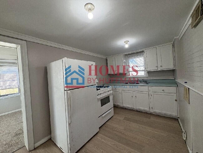 Photo - One Bedroom Apartment | West Side Location Unit B