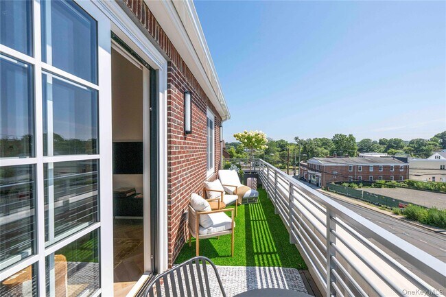 Photo - 100 E Putnam Ave Apartamento Unidad 311