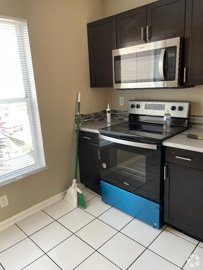 Building Photo - 6198 Navajo Terrace Rental