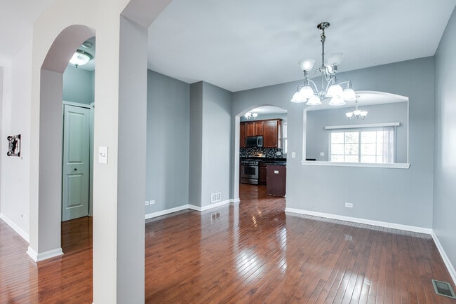 Photo - 417 Plaza Pl