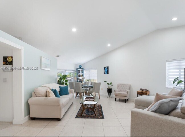 Photo - 14610 SW 145th Pl