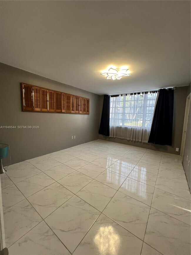 Photo - 1710 NE 191st St Unit 100-3