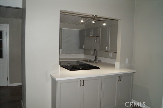 Photo - 855 W B St