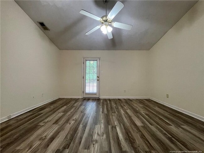 Photo - 522 Longview Dr