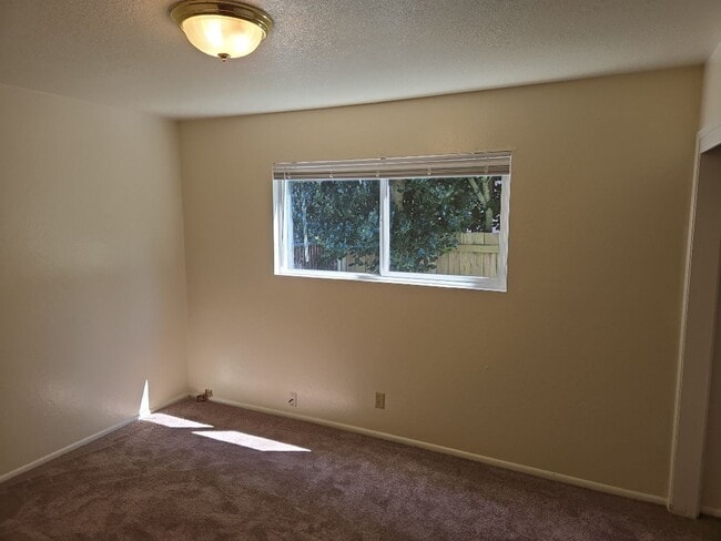 Photo - 3124-3130 California [PRM: Andrew] (4) Unit 3124 California [PRM: Andrew]