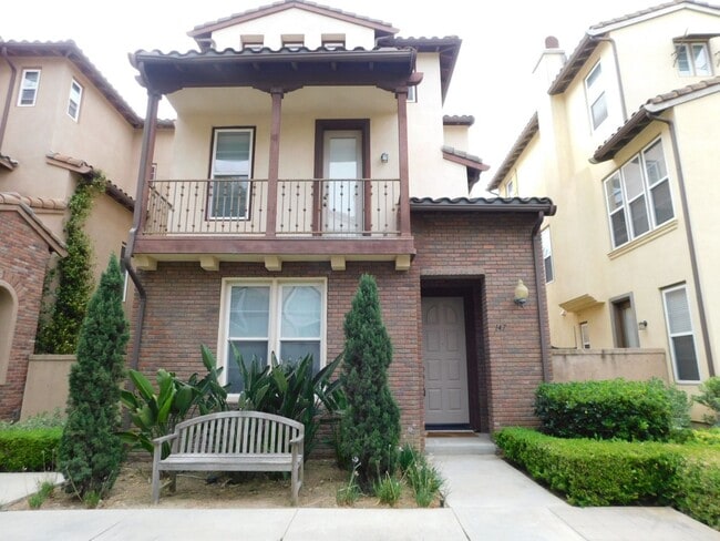 Building Photo - Exceptional 3 bed, 3.5 bath home in Irvine.