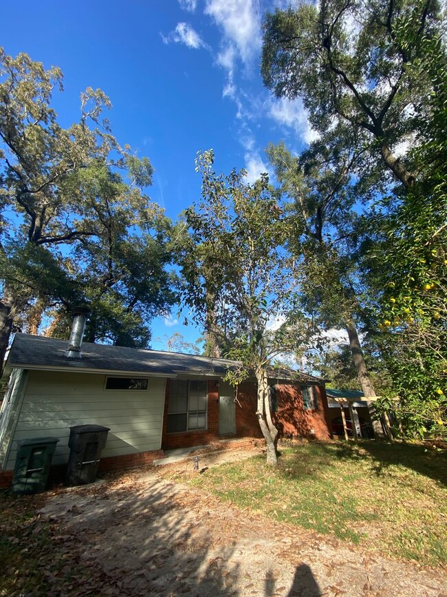 Photo - 2516 McArthur St