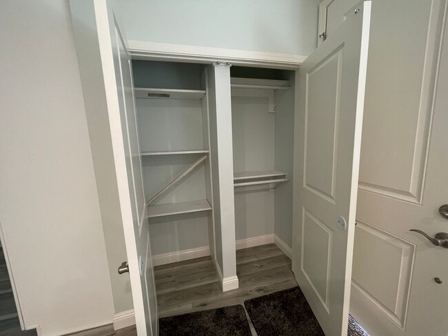 Photo - 7431 Warren Cir