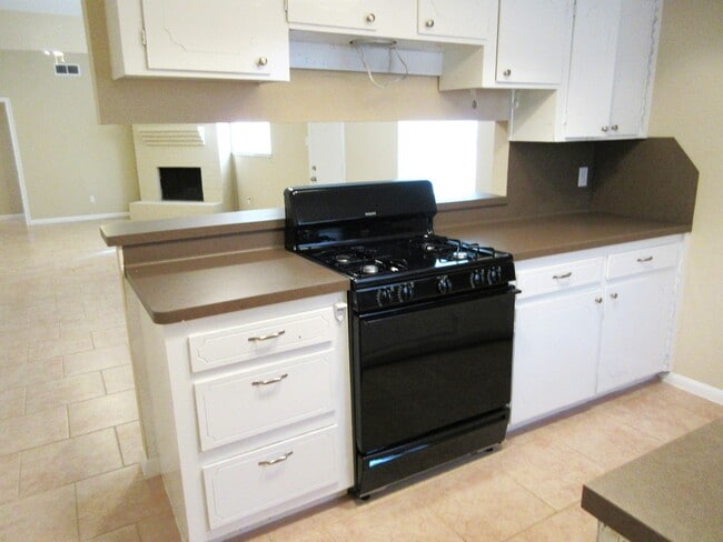 Photo - 714 Cherry Valley Dr