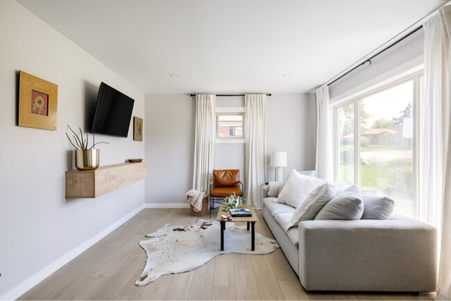 Photo - 10516 Pearl St