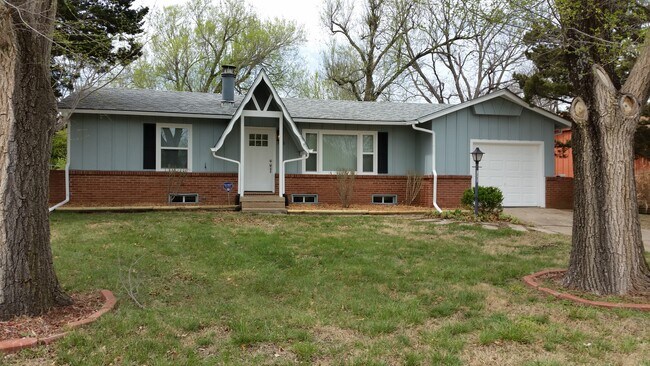 Photo - 1343 N Woodlawn Blvd