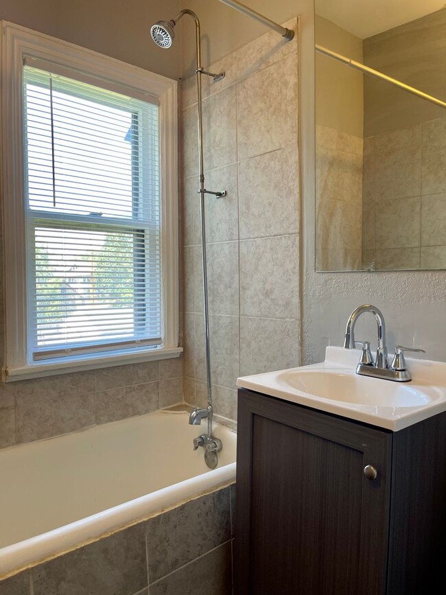 1021 Hudson Rd Unit #2