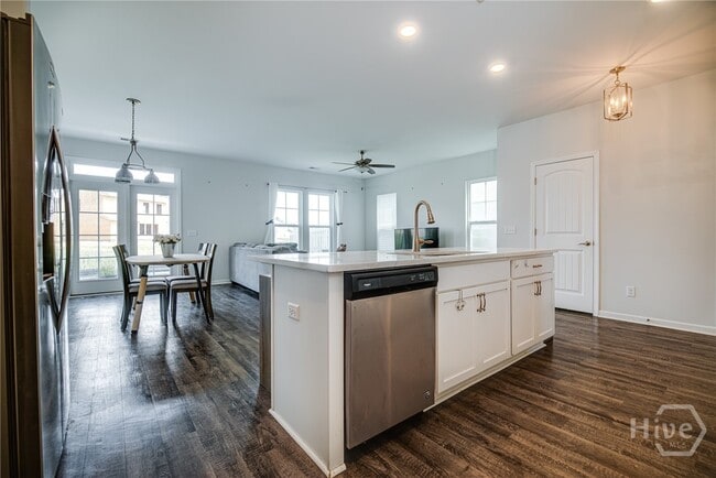 Photo - 11 Pomona Cir