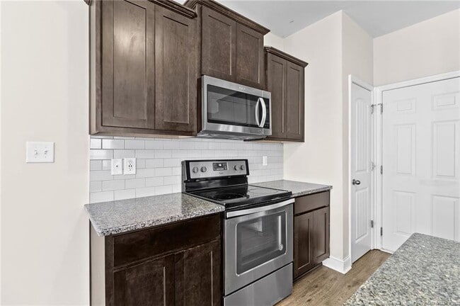 Photo - 181 Brentmoor Dr