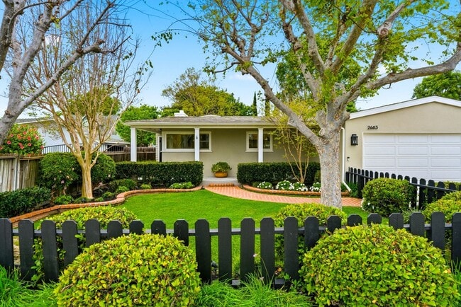 Building Photo - Charming Remodeled Costa Mesa Home Near Back Bay & 17th Street – Designer Kitchen & Lush Outdoor ...