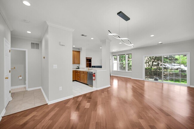 Photo - 104 Pebble Brook Dr