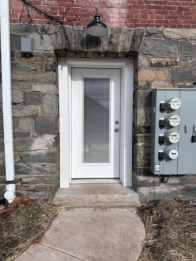 Photo - 824 E High St Unit #3