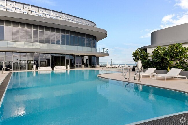 Building Photo - 1000 Brickell Plaza Unit 2315 Rental
