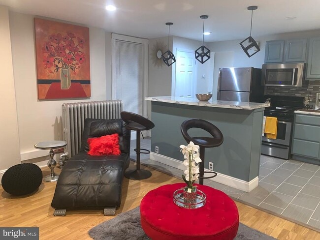 Photo - 226 Roxborough Ave Unit 2