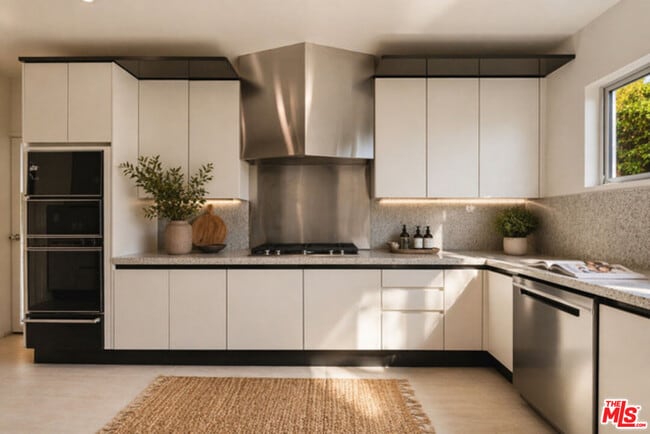 Photo - 1591 Lindacrest Dr