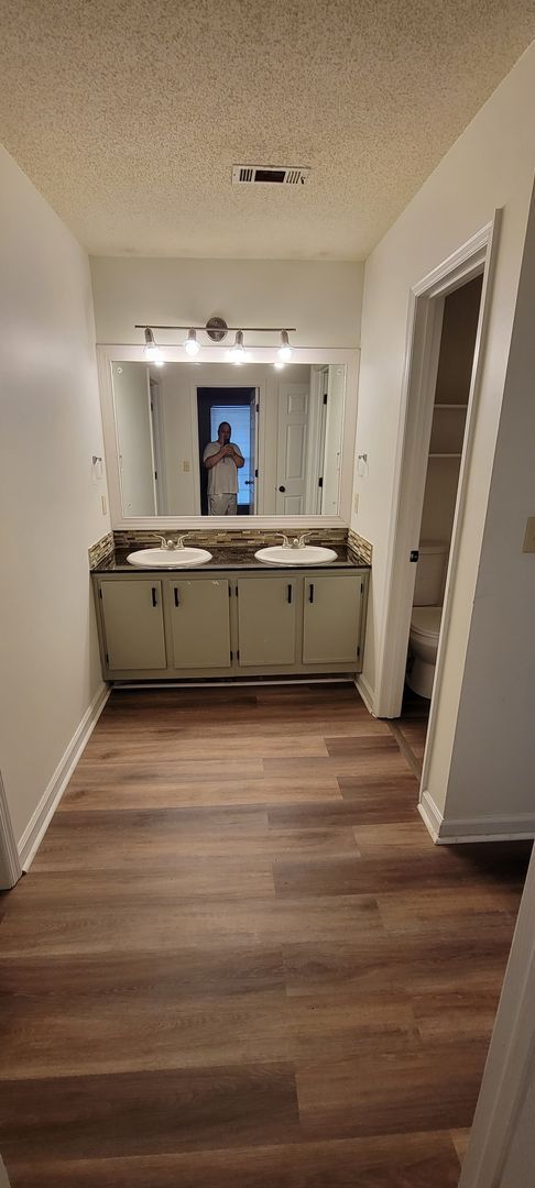Photo - Furnished Apartments For Rent - Move In Now Unit 130
