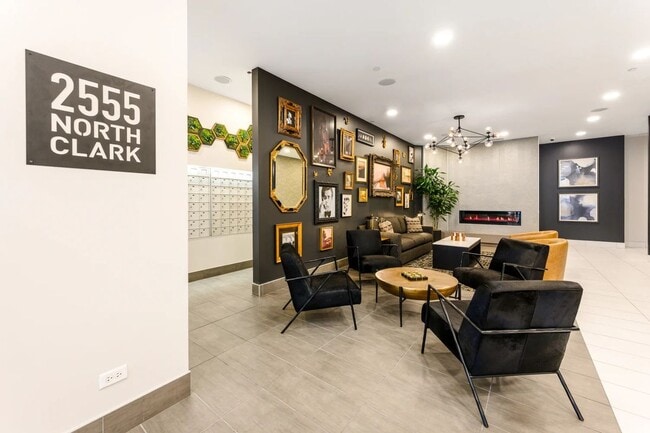 Building Photo - 2555 N Clark St Unit 207
