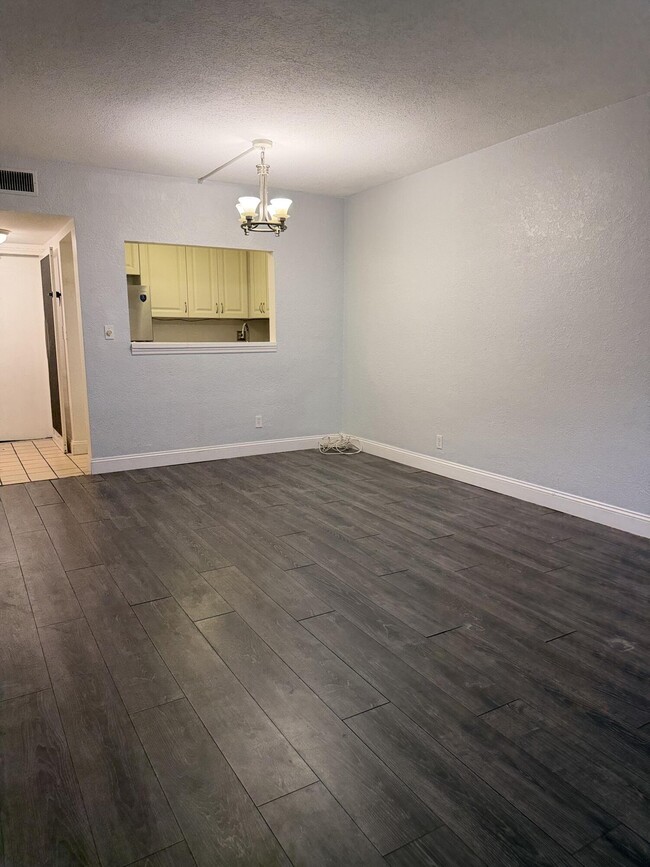 Photo - 270 S Cypress Rd Unit 204