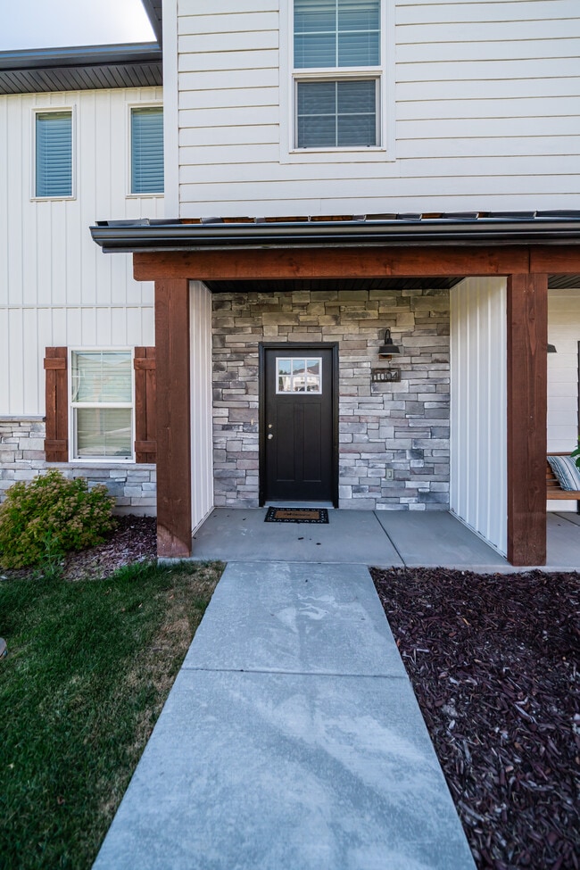 Building Photo - 359 N 3rd W Unit 1004