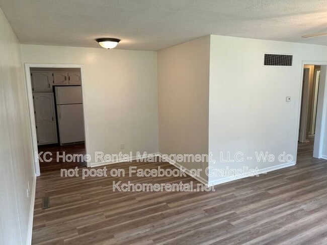 Photo - 804 NE 66th Terrace