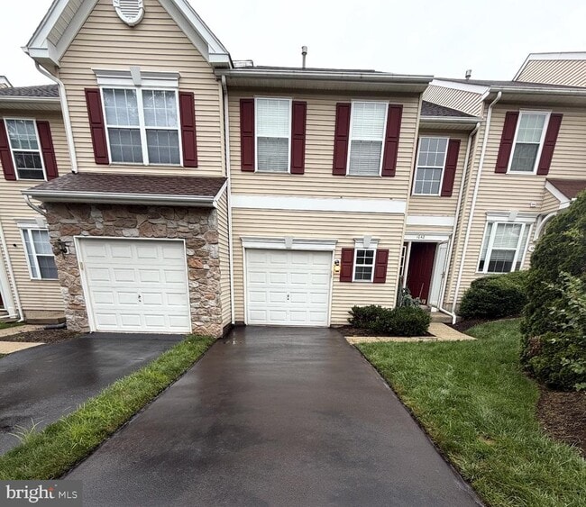 Building Photo - 1042 Colin Dr