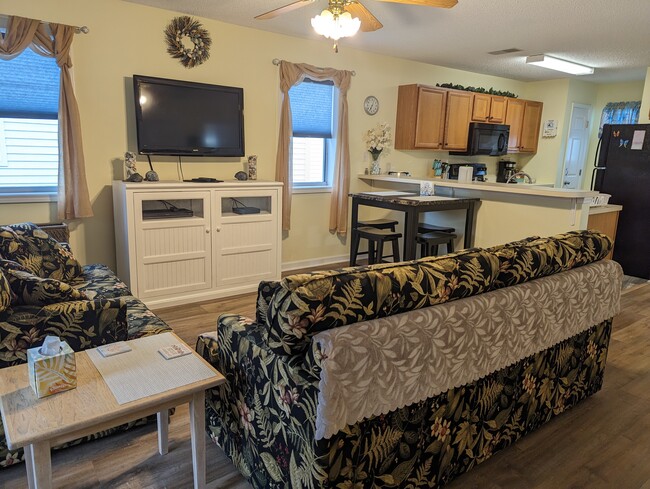 Building Photo - 1460 Blue Tree Ct Unit N Rental