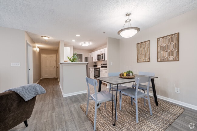 2BD/2BA Dinning Area
