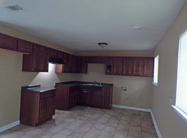 3556 Neely Rd