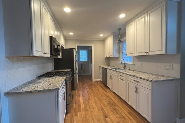 Photo - 417 Maylands Ave