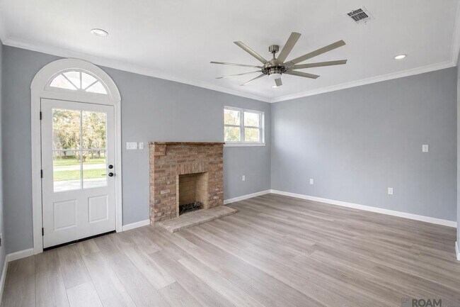 Photo - 4809 Longfellow Dr