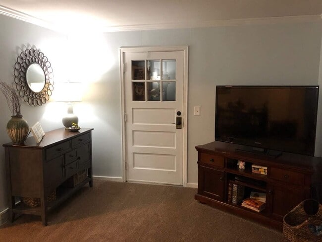 Building Photo - 525 25th St Rental